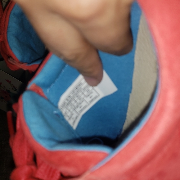 Ugg shoes - Picture 3 of 7